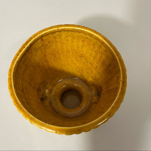 Vintage Haeger USA Mustard Yellow Speckled Footed Vase/Planter - Picture 2 of 4